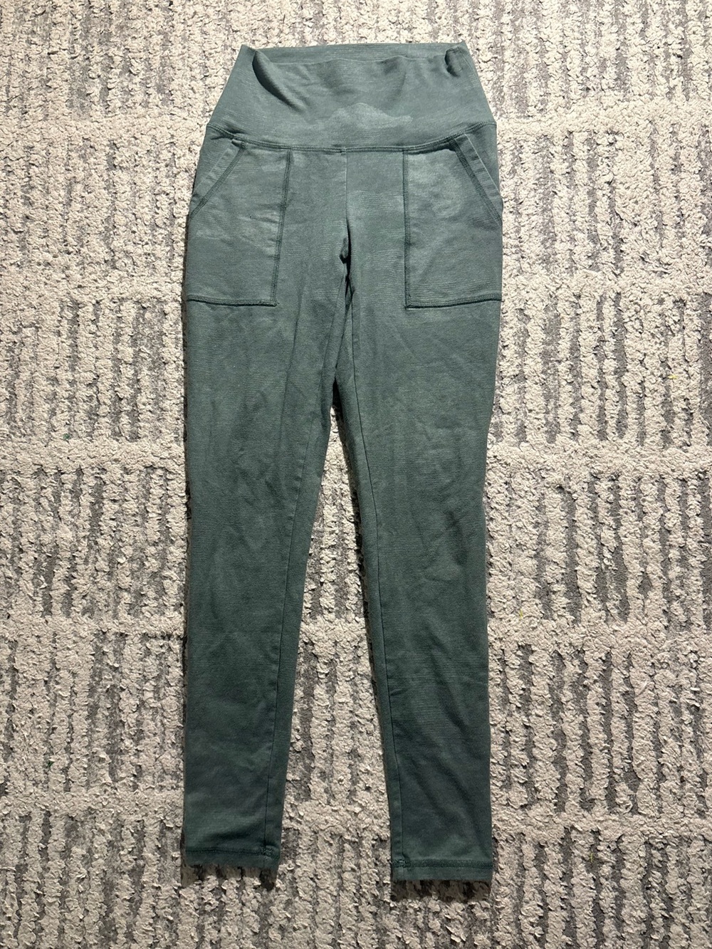 Aerie pale green athletic pockets leggings pants size S
